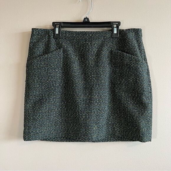 Outback Red Dresses & Skirts - ✨ Outback Red Women’s Green Tweed Mini Skirt 10